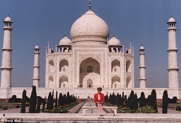 Taj Mahal by Diana Preston Taj Mahal by Diana Preston